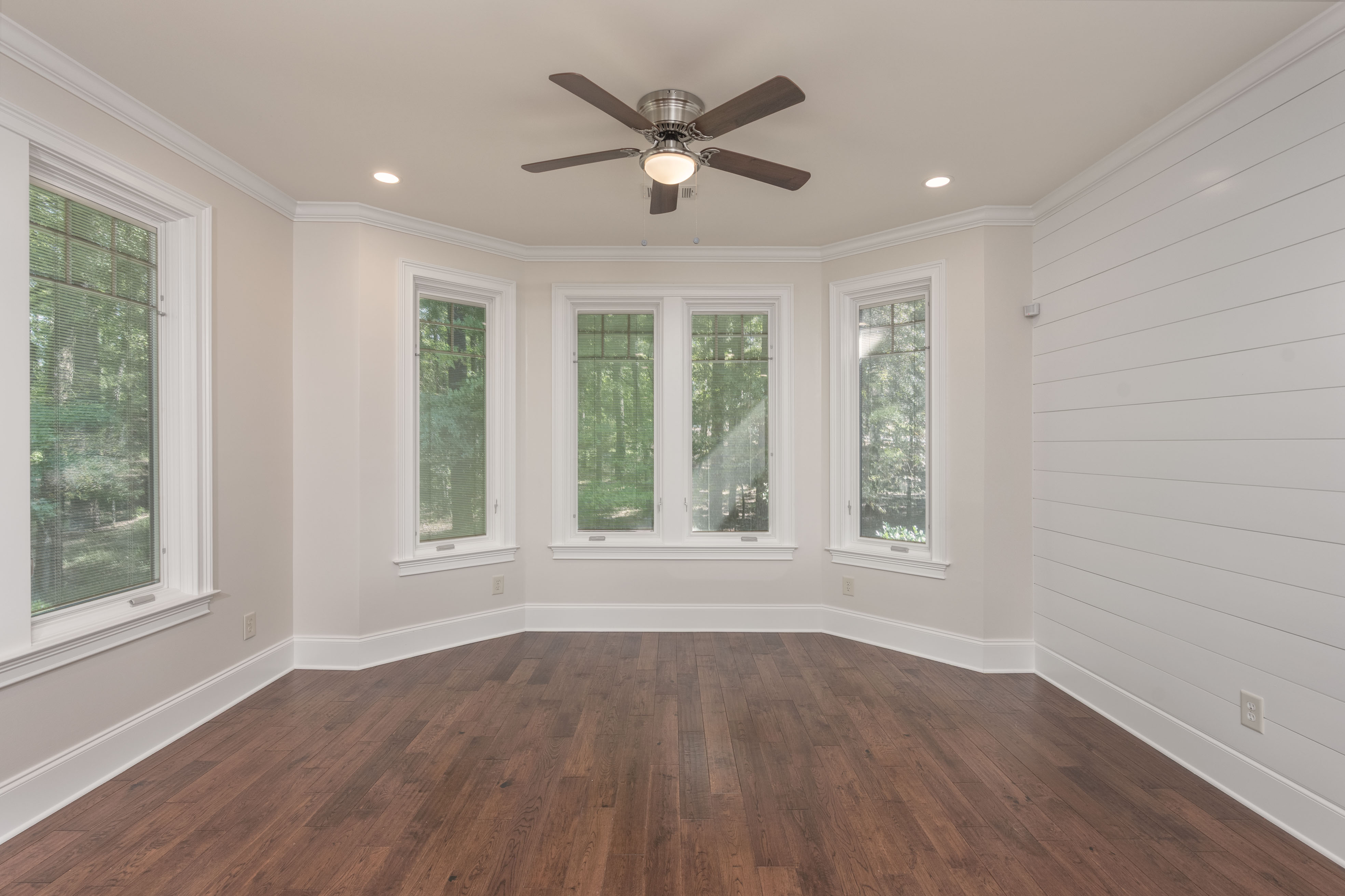 1001 Walton Way image 22